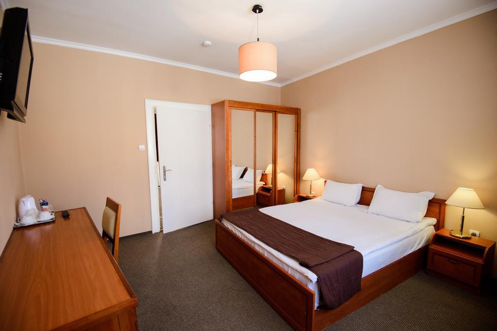 Residence Piata Sfatului Braşov Extérieur photo